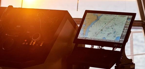 USCG: Commandant Change Notice On Use of Electronic Charts and Publications in Lieu of Paper Charts, Maps and Publications